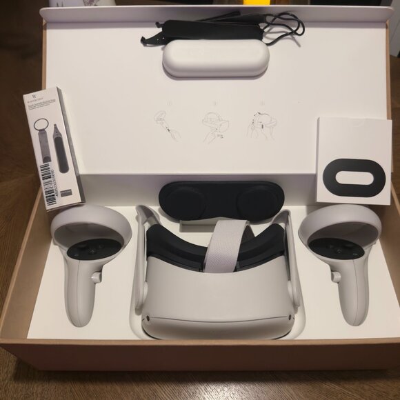 Meta Oculus Quest 2 – 256GB All-in-One VR Headset + Extras - Picture 3 of 8
